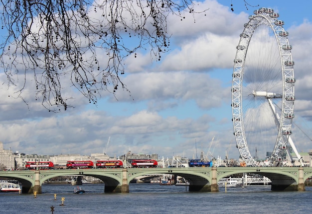 Foto una giornata di sole a londra