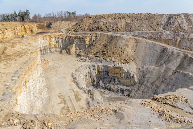 Photo sunny stone pit scenery