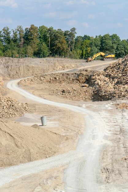 Photo sunny stone pit scenery