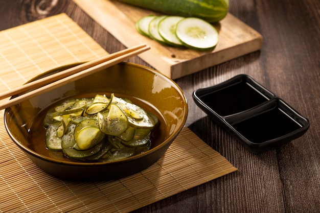 Sunomono Bord met Japanse komkommersalade