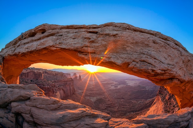 Sunrise at famous Mesa Arch