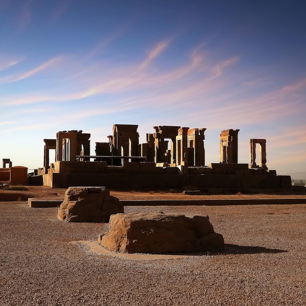 ペルセポリスイランの日の出古代ペルシャ広場形式