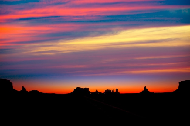 Alba sulla us strada panoramica verso monument valley park