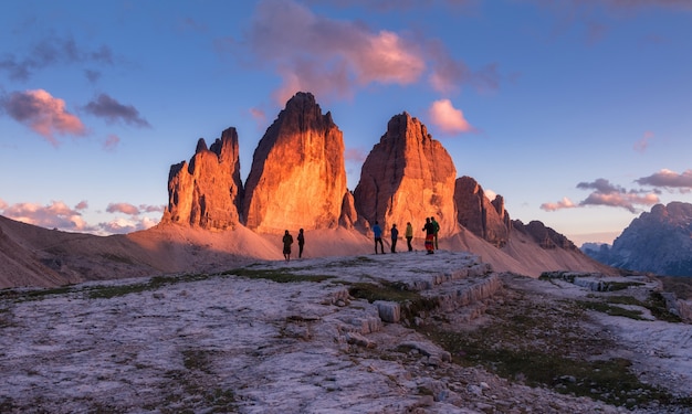 写真 トレcime di lavaredo山の夕日