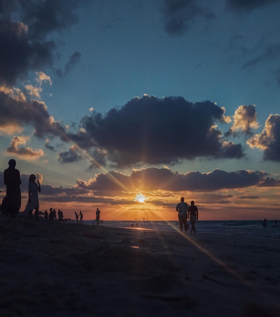 Photo sunset on the beach in egypt north coast