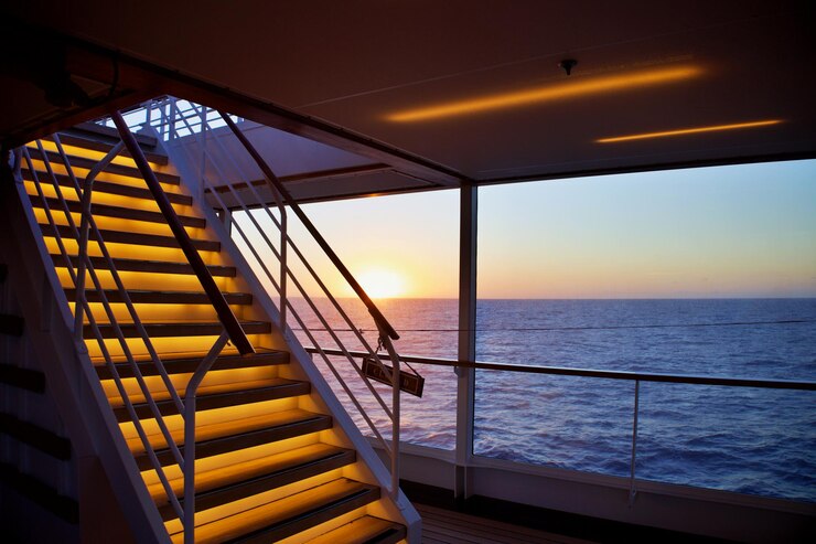 Photo sunset on board of cruise ship