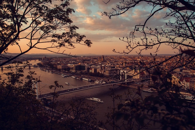 Закат на реке Дунай в Венгрии