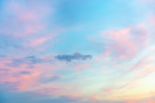 Cielo di alba al tramonto o mattutino