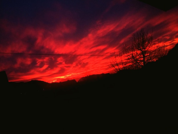 Photo sunset over mountain
