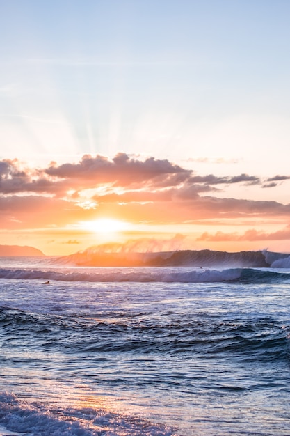 Photo sunset over the ocean in hawaii