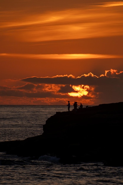 Foto il tramonto sull'oceano