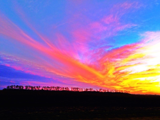 写真 景色に照らされた夕暮れ