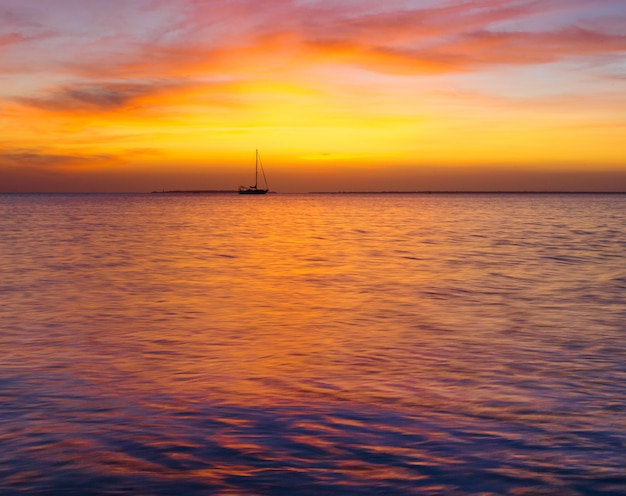 ザンジバルの海に沈む夕日