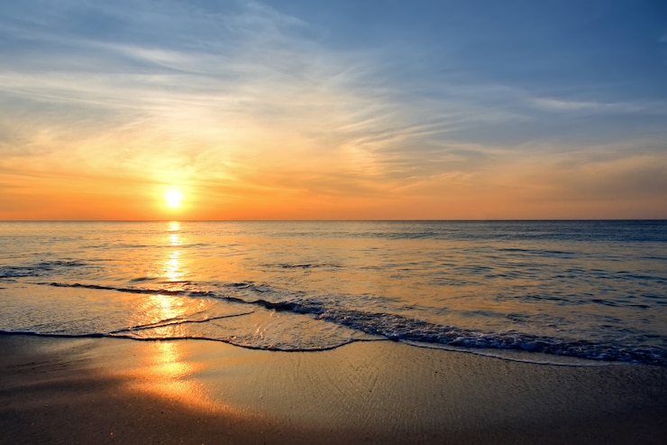 Photo 海に沈む夕日