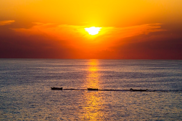 海の夕日