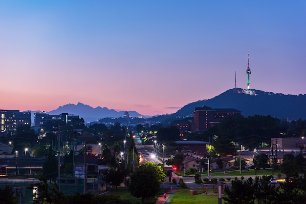 韓国ソウル市の夕日。