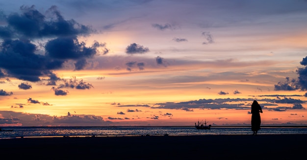 タイの夕焼け空。