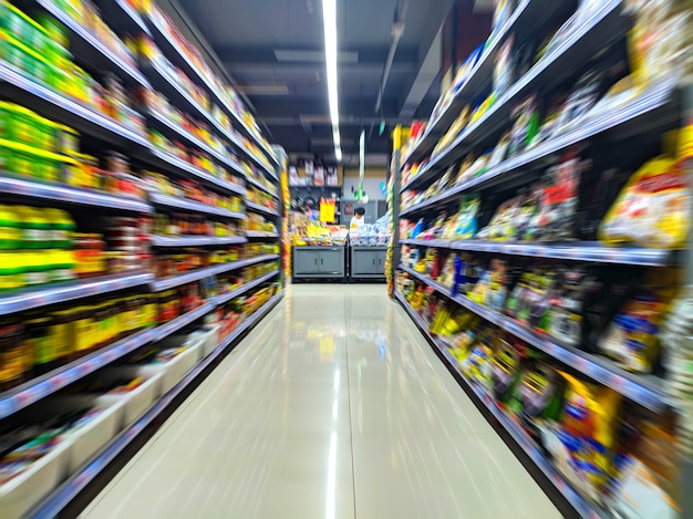 Foto sfondo dello scaffale del supermercato in effetto motion blur