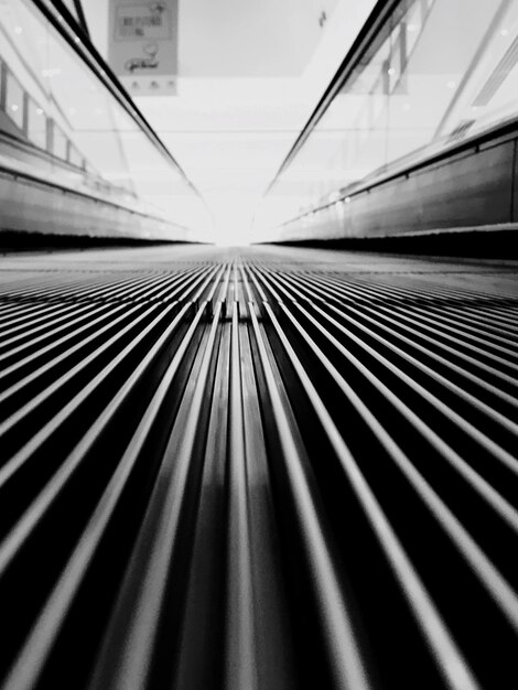 Photo surface level of escalator