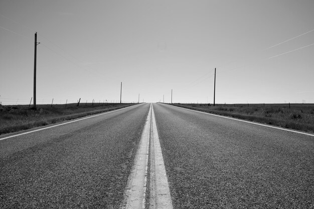 写真 空き道路の表面レベル