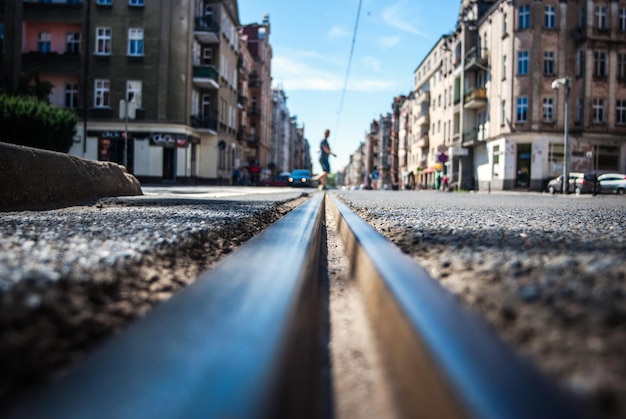 Foto livello di superficie dei binari dei tram in città