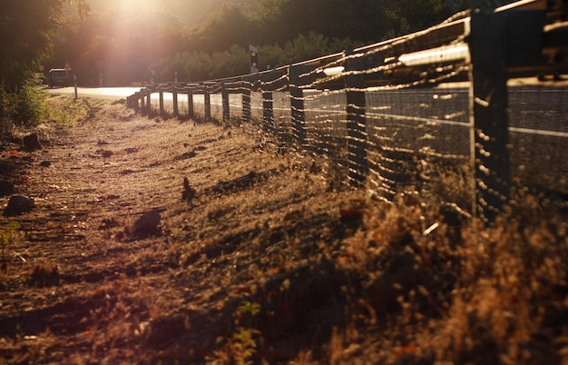 Photo surface level of wooden fence on field