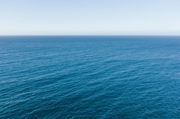 Photo the surface of the sea smooth surface endless horizon