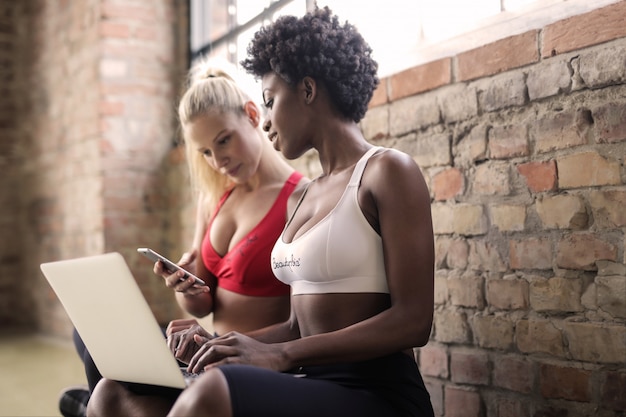 Surfing on the net in the gym