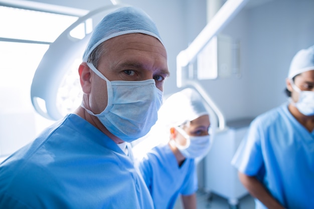 Surgeon looking in operation room