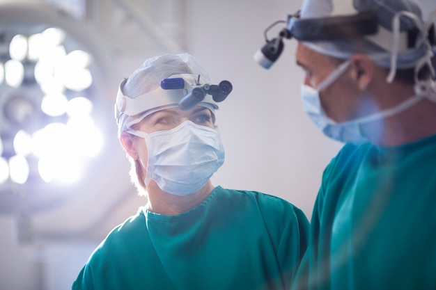 Surgeons in operation room