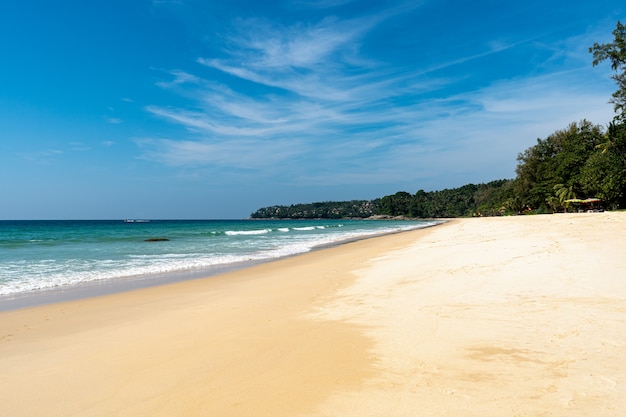 Foto surin beach phuket, fino al 2014, la spiaggia era conosciuta come la spiaggia delle feste 1 a phuket.