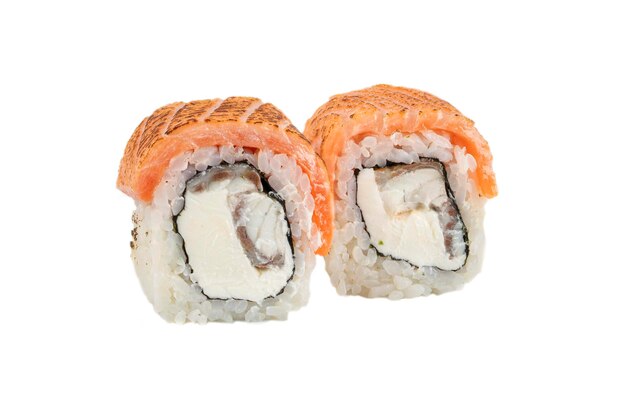 Sushi close-up geïsoleerd op witte achtergrond Sushi roll gebakken met rode visforel