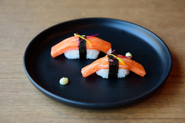 Sushi klaar voor feest, evenement, vergadering, viering.