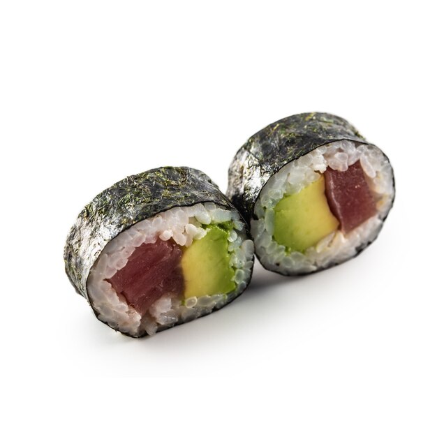 Sushi Maki verschillende soorten geïsoleerd op een witte achtergrond.