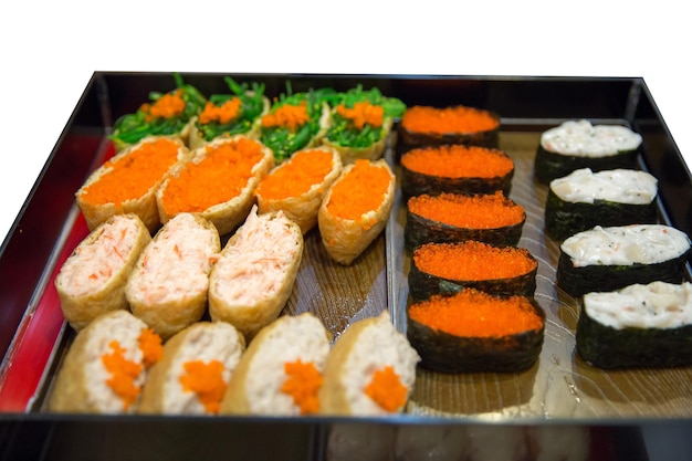 Sushi met garnalen ei focus selectief