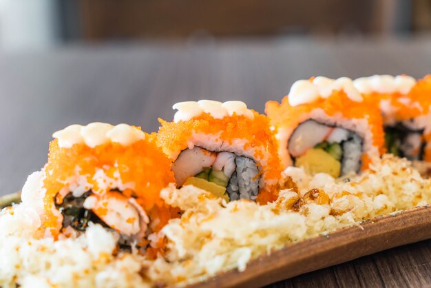 суши-ролл - японская еда