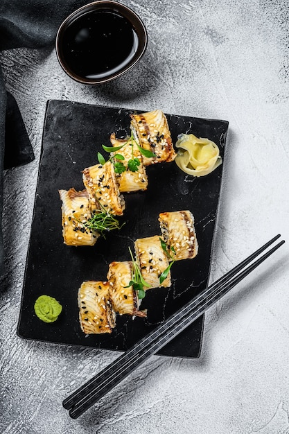 Sushi roll, Maki sushi met gerookte paling en komkommer