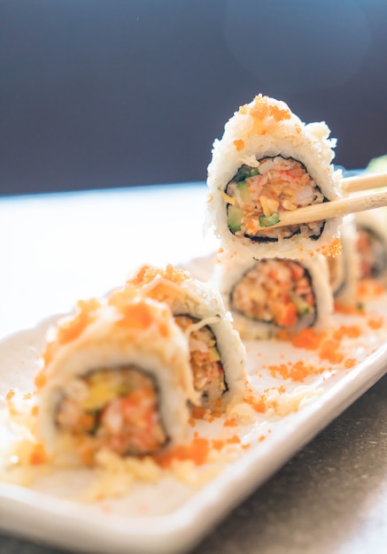 Rotolo di sushi maki tempura