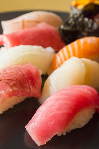 Insieme del sushi. cibo nazionale giapponese