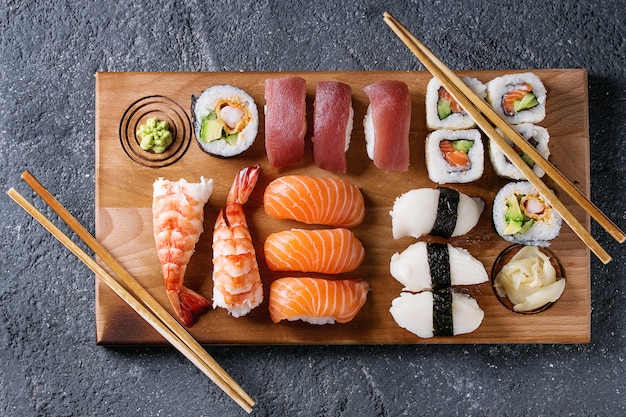 Sushi Set nigiri and rolls