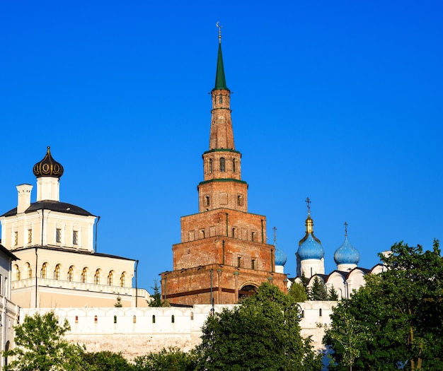 Suyumbike toren binnen het Kremlin van Kazan in de zomer Tatarstan Rusland
