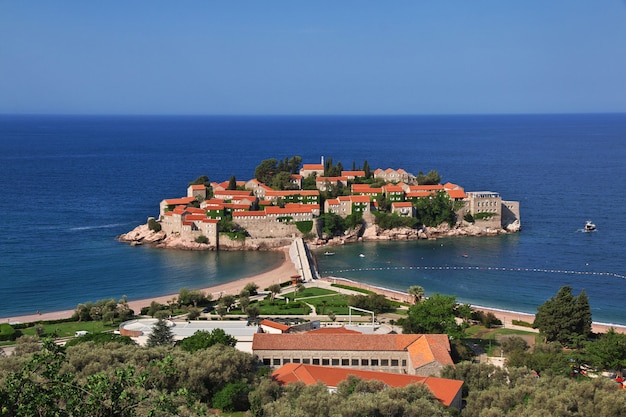 몬테네그로 아드리아 해에서 Sveti Stefan 섬