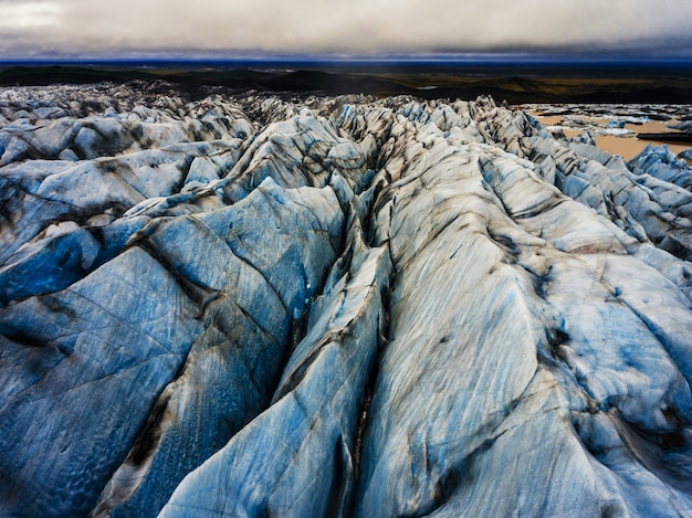 Svinafellsjokull ледник в ватнайокудле, исландия.