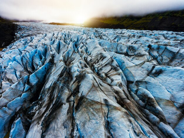 アイスランドのVatnajokullにあるSvinafellsjokull氷河。