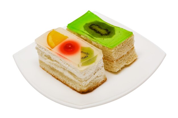 フルーツを使った甘いケーキ