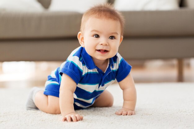 Photo sweet little asian baby boy