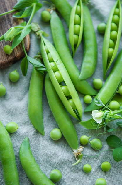 Sweet pea pods