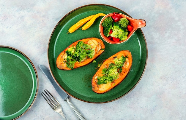 Sweet potato stuffed with vegetables