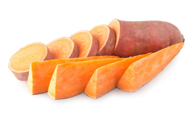 Photo sweet potatoes isolated on white background