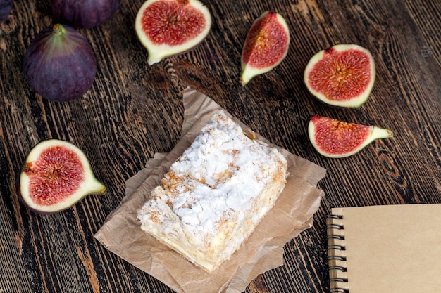 Sweet puff pastry with buttercream and puff pastry